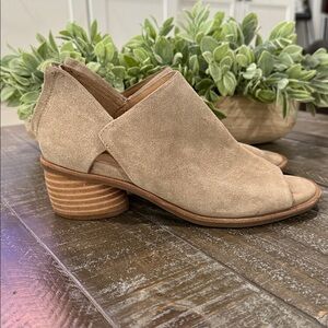 Sofft Carleigh Leather Peep Toe Shooties - Taupe Tan - Size 7.5M